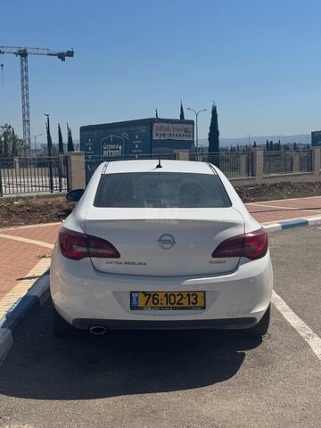 אופל אסטרה