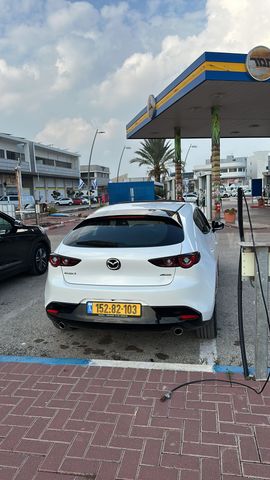 מאזדה 3