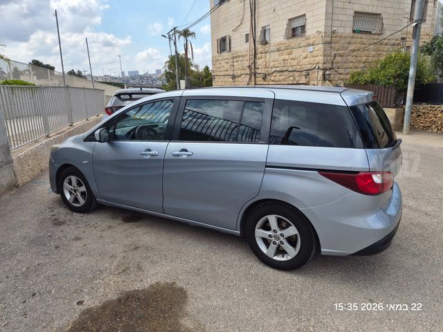 מודעת רכב מאזדה 5