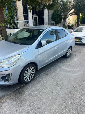 מיצובישי אטראז'