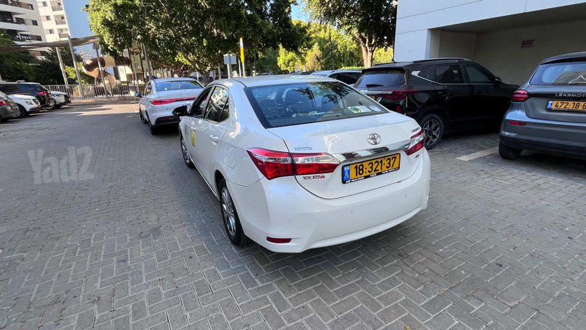 טויוטה קורולה