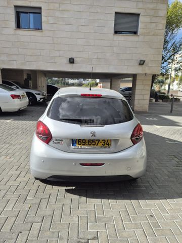 מודעת רכב פיג'ו 208