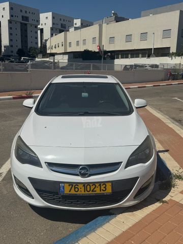 אופל אסטרה