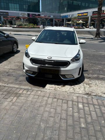 קיה נירו