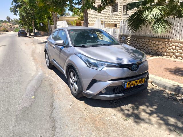 טויוטה C-HR