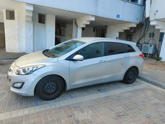 יונדאי i30