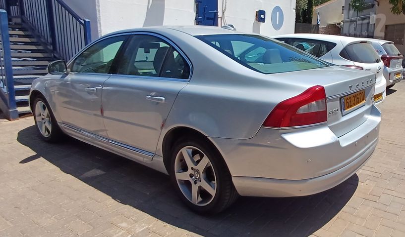 וולוו S80