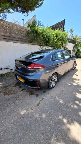 יונדאי איוניק