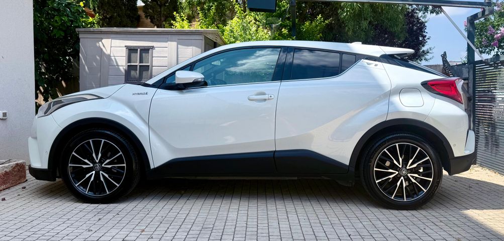 מודעת רכב טויוטה C-HR