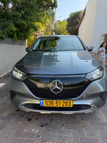 מרצדס-בנץ EQE SUV