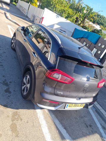 קיה נירו