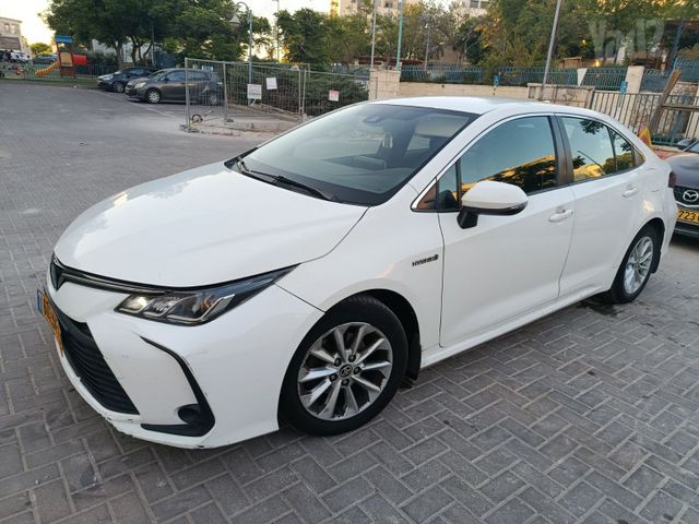 מודעת רכב טויוטה קורולה