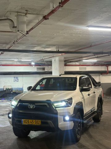 טויוטה היילקס