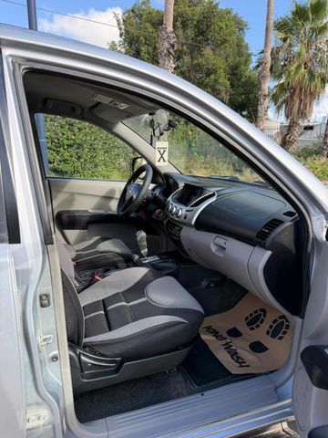מיצובישי טרייטון / L200