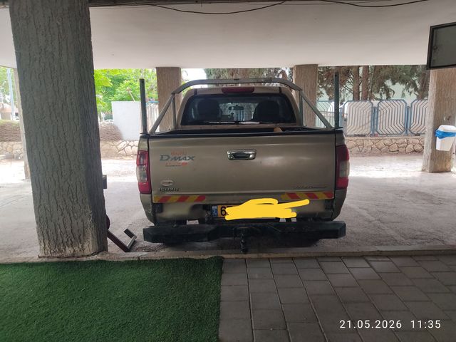 מודעת רכב איסוזו די-מקס