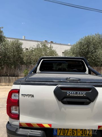 מודעת רכב טויוטה היילקס