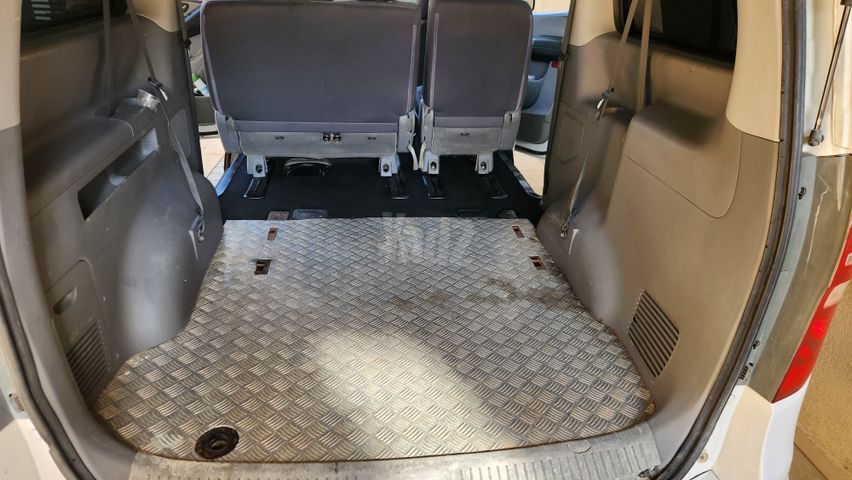 יונדאי H-1 / i800
