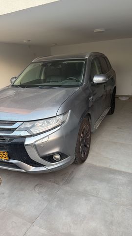 מודעת רכב מיצובישי אאוטלנדר