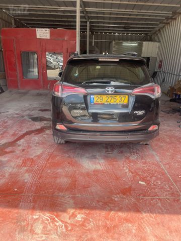 טויוטה RAV4