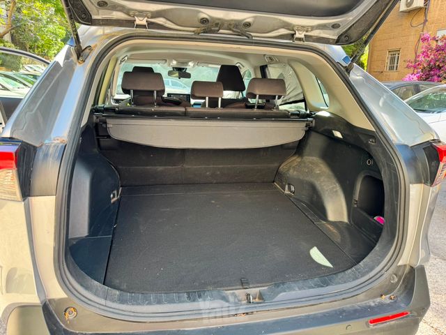 טויוטה RAV4