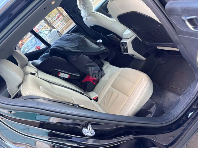 וולוו XC40