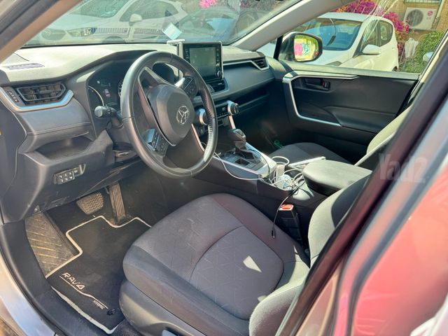 טויוטה RAV4