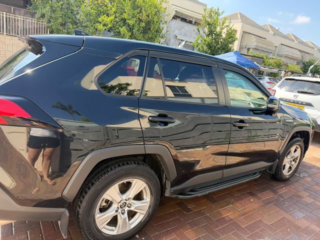 טויוטה RAV4