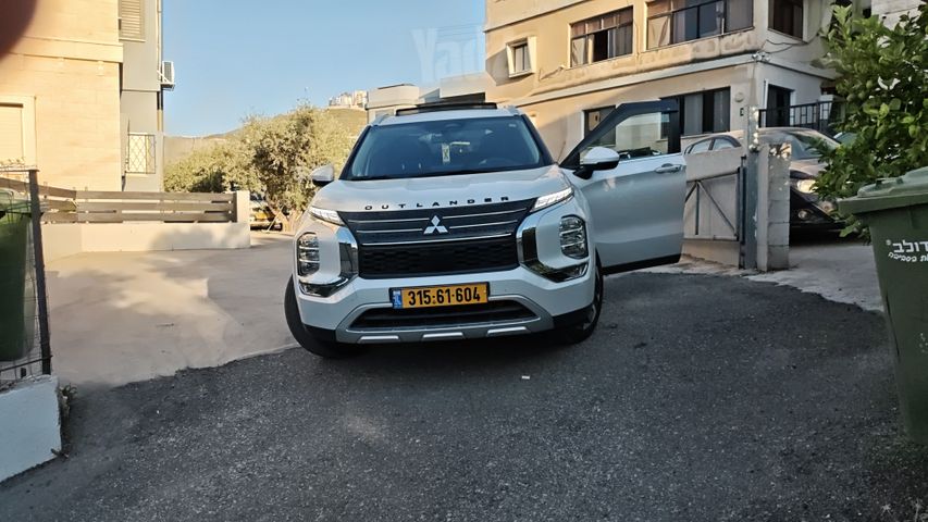 מיצובישי אאוטלנדר
