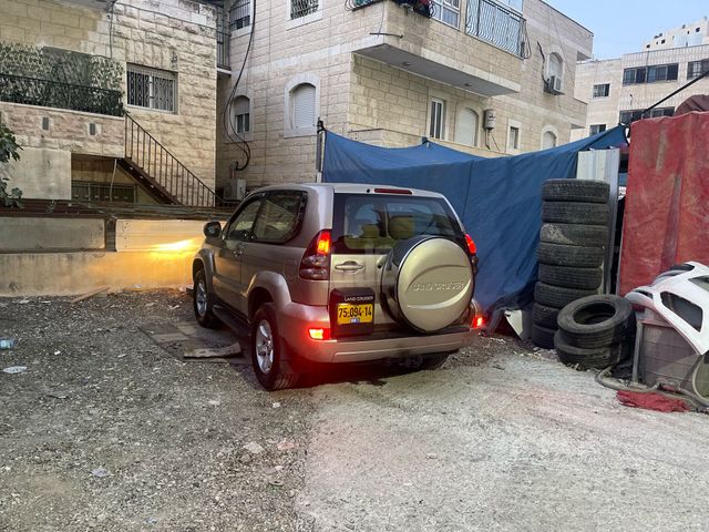 טויוטה לנד קרוזר