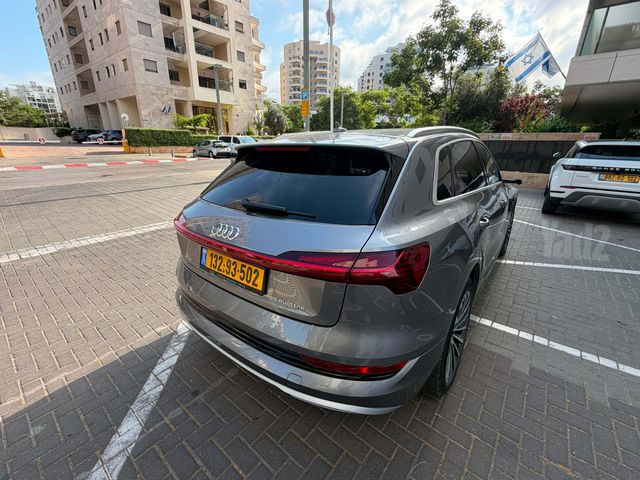 אאודי E-tron