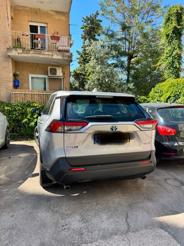 מודעת רכב טויוטה RAV4