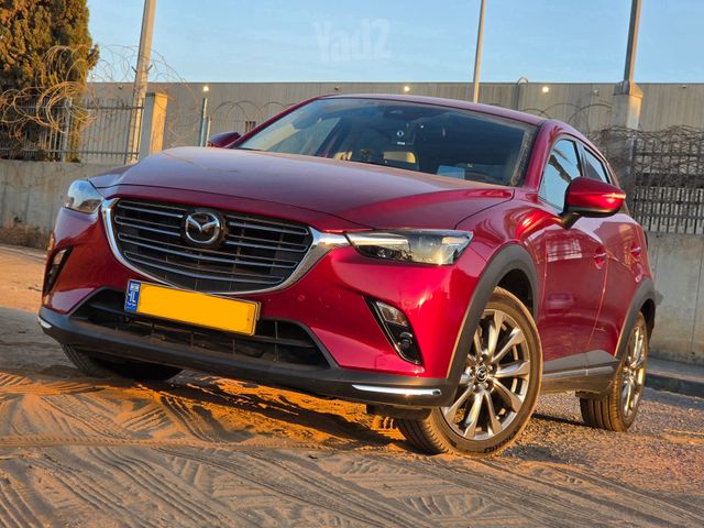 מודעת רכב מאזדה CX-3