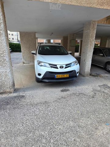 טויוטה RAV4