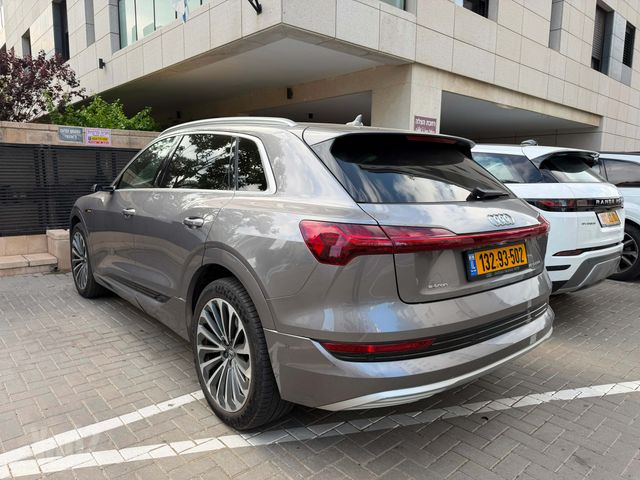 אאודי E-tron