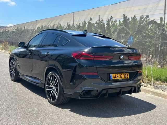 ב מ וו X6