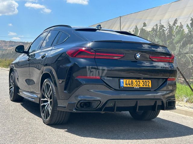 ב מ וו X6
