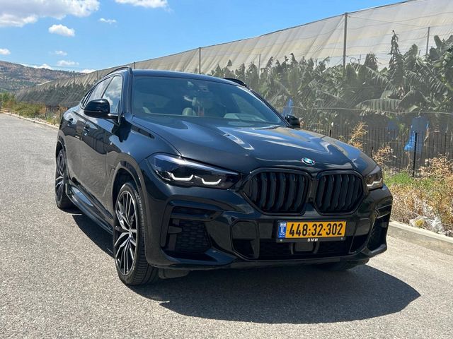 ב מ וו X6