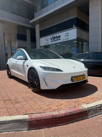 מודעת רכב טסלה מודל 3