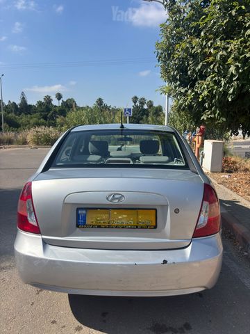 יונדאי אקסנט i25