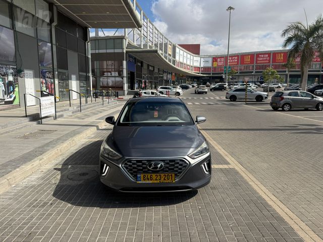 יונדאי איוניק