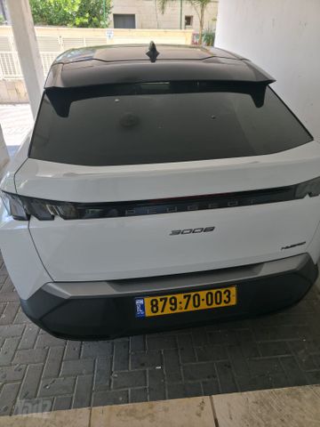 פיג'ו 3008