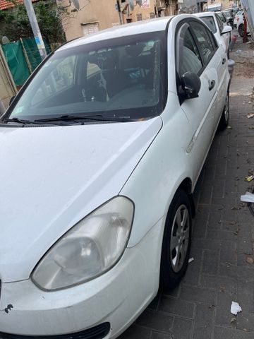 יונדאי אקסנט i25