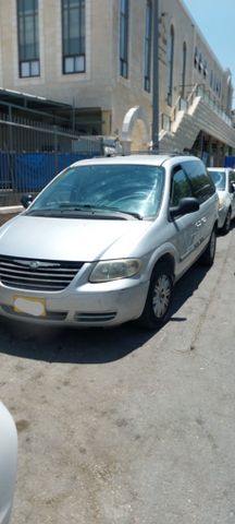 מודעת רכב קרייזלר וויאג'ר