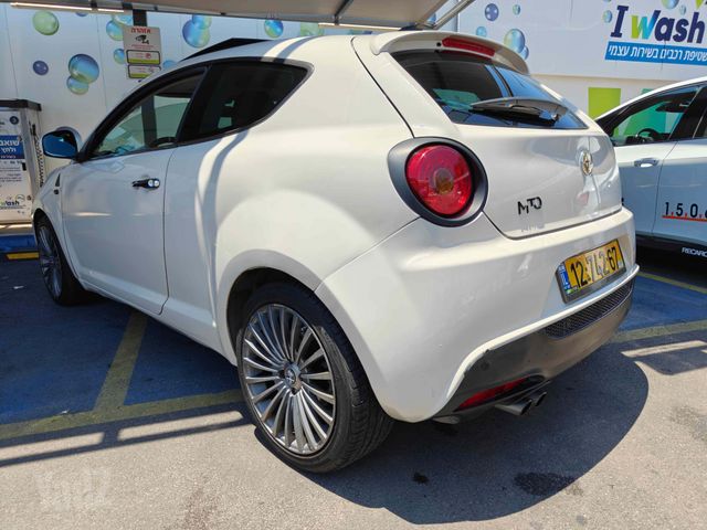 אלפא רומיאו מיטו