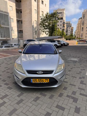 פורד מונדאו