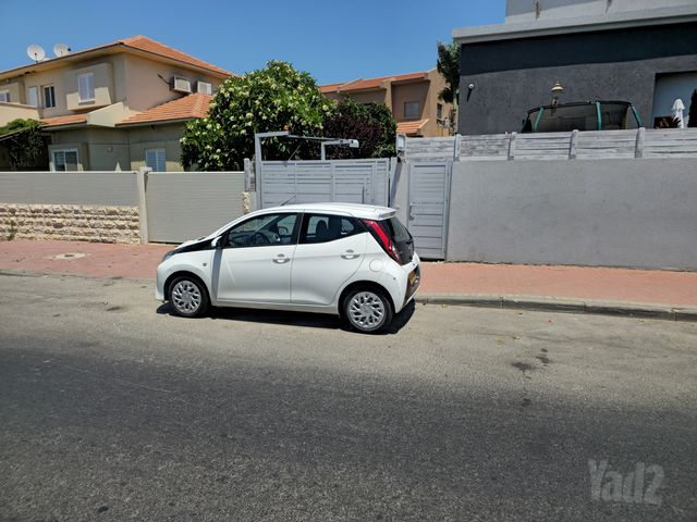 טויוטה אייגו