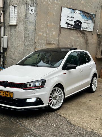 פולקסווגן פולו 