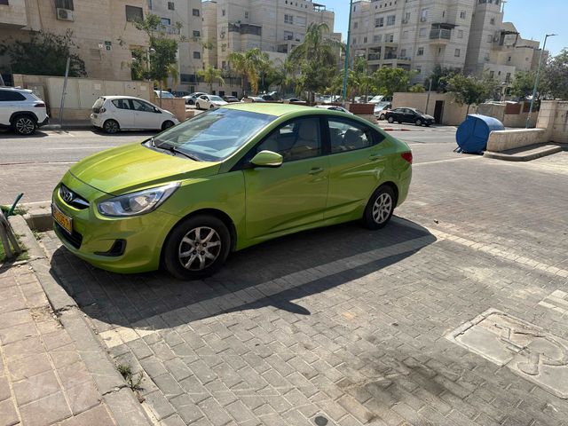 יונדאי אקסנט i25