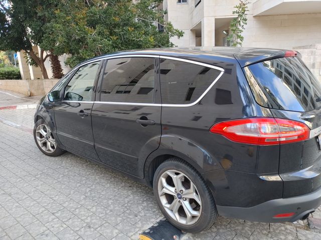 מודעת רכב פורד S-מקס