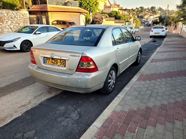 טויוטה קורולה